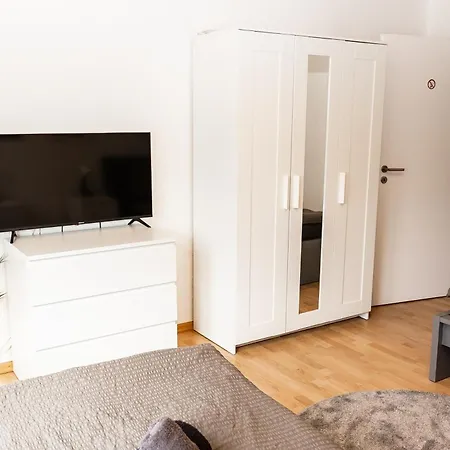 Cosyhomes24 - Centrally With Parking Space And Balcony - Ge09b