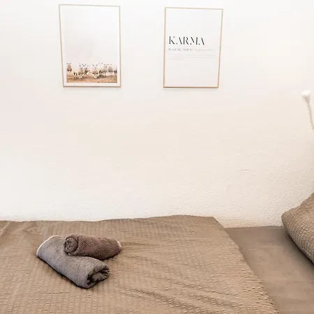 Cosyhomes24 - Centrally With Balcony And Parking Space - Ge09b *