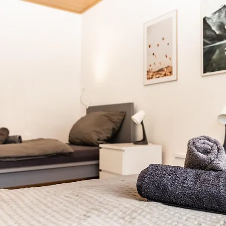 Apartment Cosyhomes24 - Centrally With Balcony And Parking Space - Ge09b
