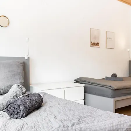 Cosyhomes24 - Centrally With Balcony And Parking Space - Ge09b Apartment