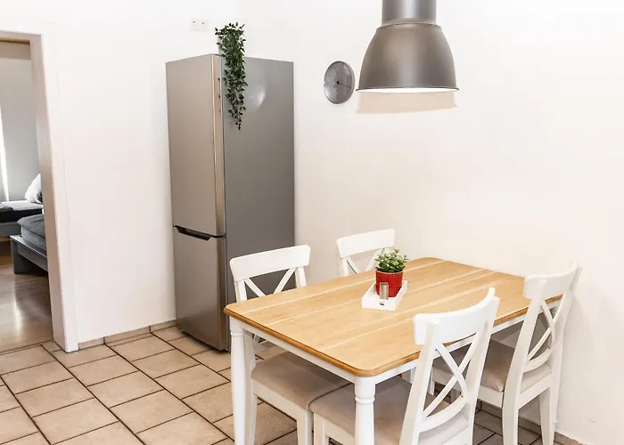 Cosyhomes24 - Centrally With Parking Space And Balcony - Ge09b *