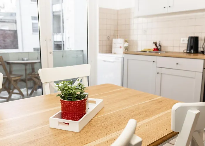 Cosyhomes24 - Centrally With Parking Space And Balcony - Ge09B