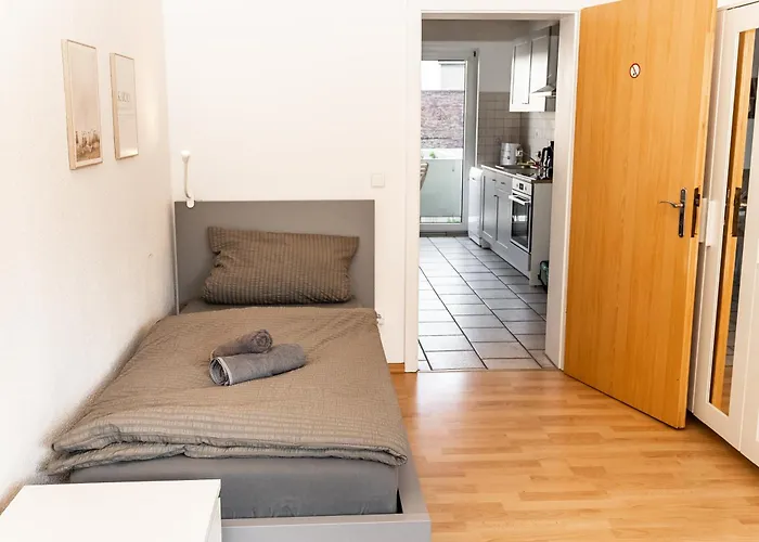 Cosyhomes24 - Centrally With Parking Space And Balcony - Ge09b *