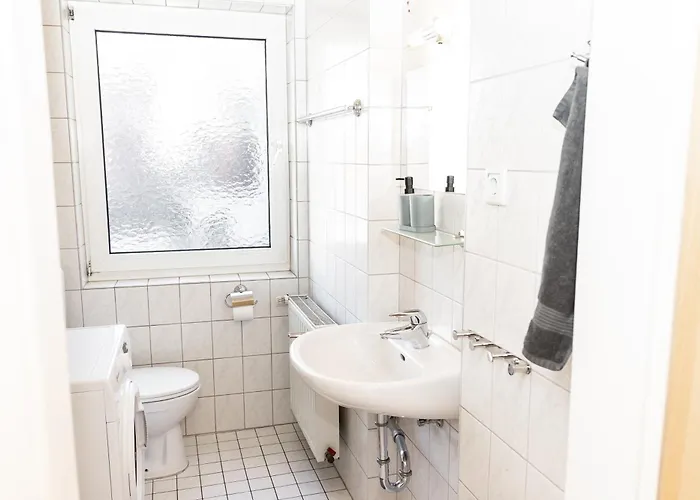 Cosyhomes24 - Centrally With Parking Space And Balcony - Ge09b Appartement