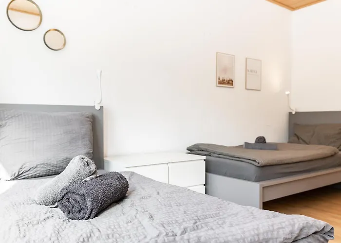 Cosyhomes24 - Centrally With Parking Space And Balcony - Ge09b Appartement